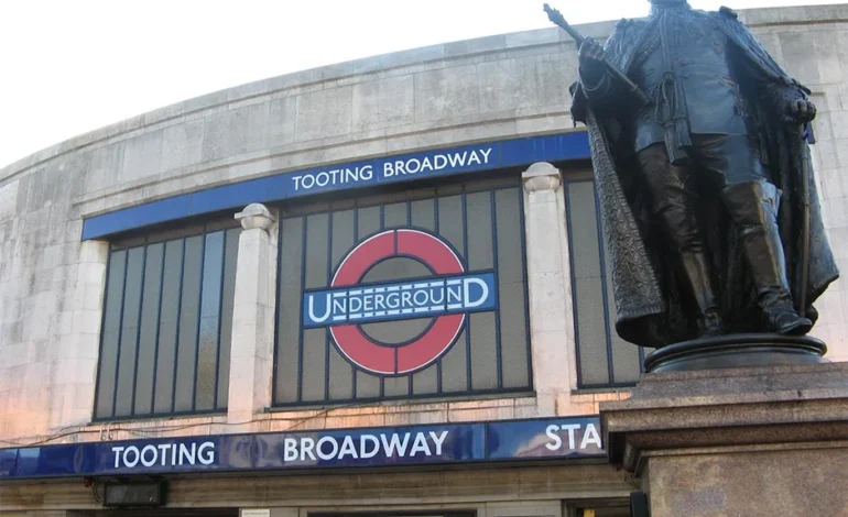 Tooting Broadway station during Northern line suspension after fire alert