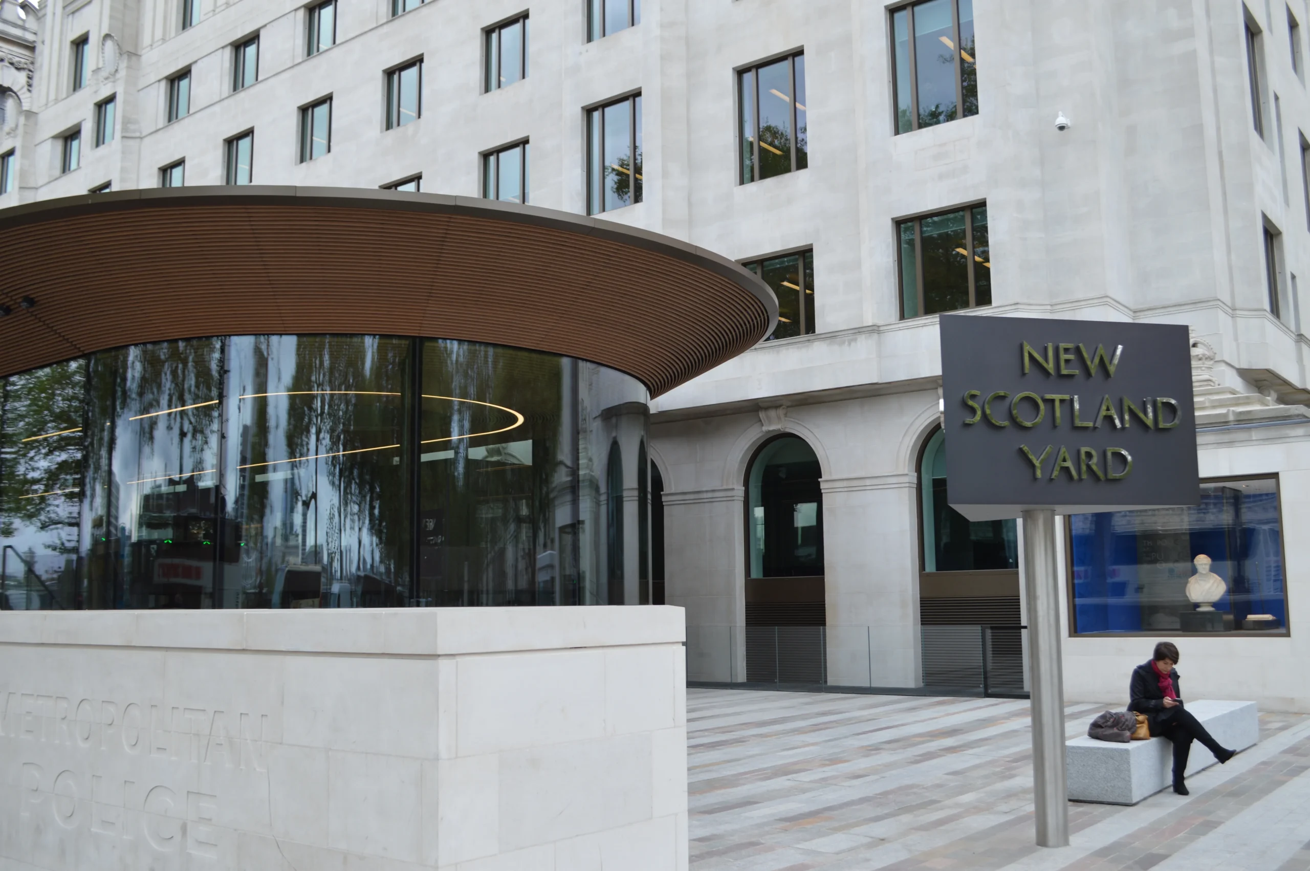 Iran spying arrests London investigation at New Scotland Yard headquarters