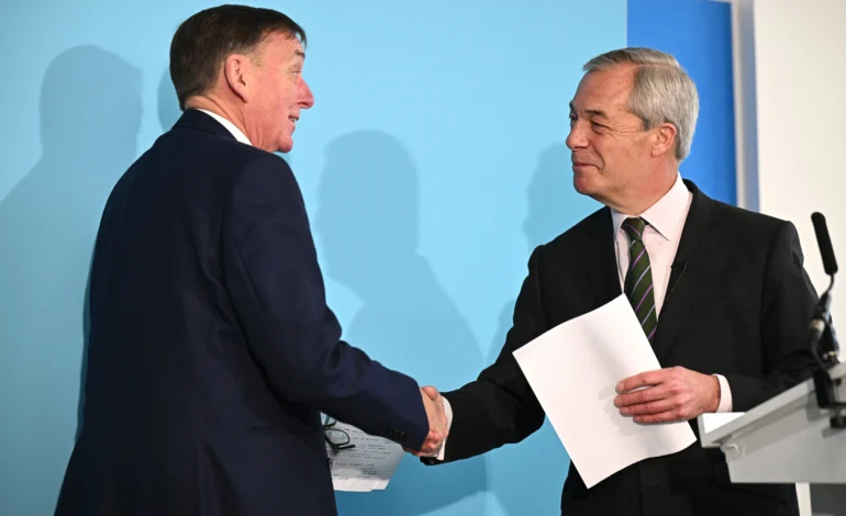 Farage unveils Robin Wales and Clive Furness as Reform targets London votes
