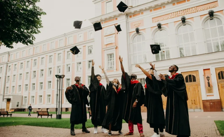 Inquiry into student loans launched by MPs