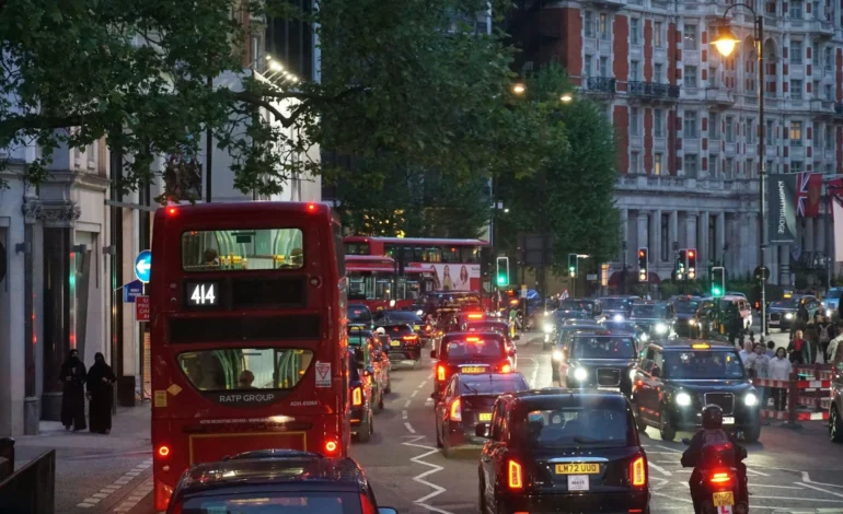 High air pollution alert issued by Mayor