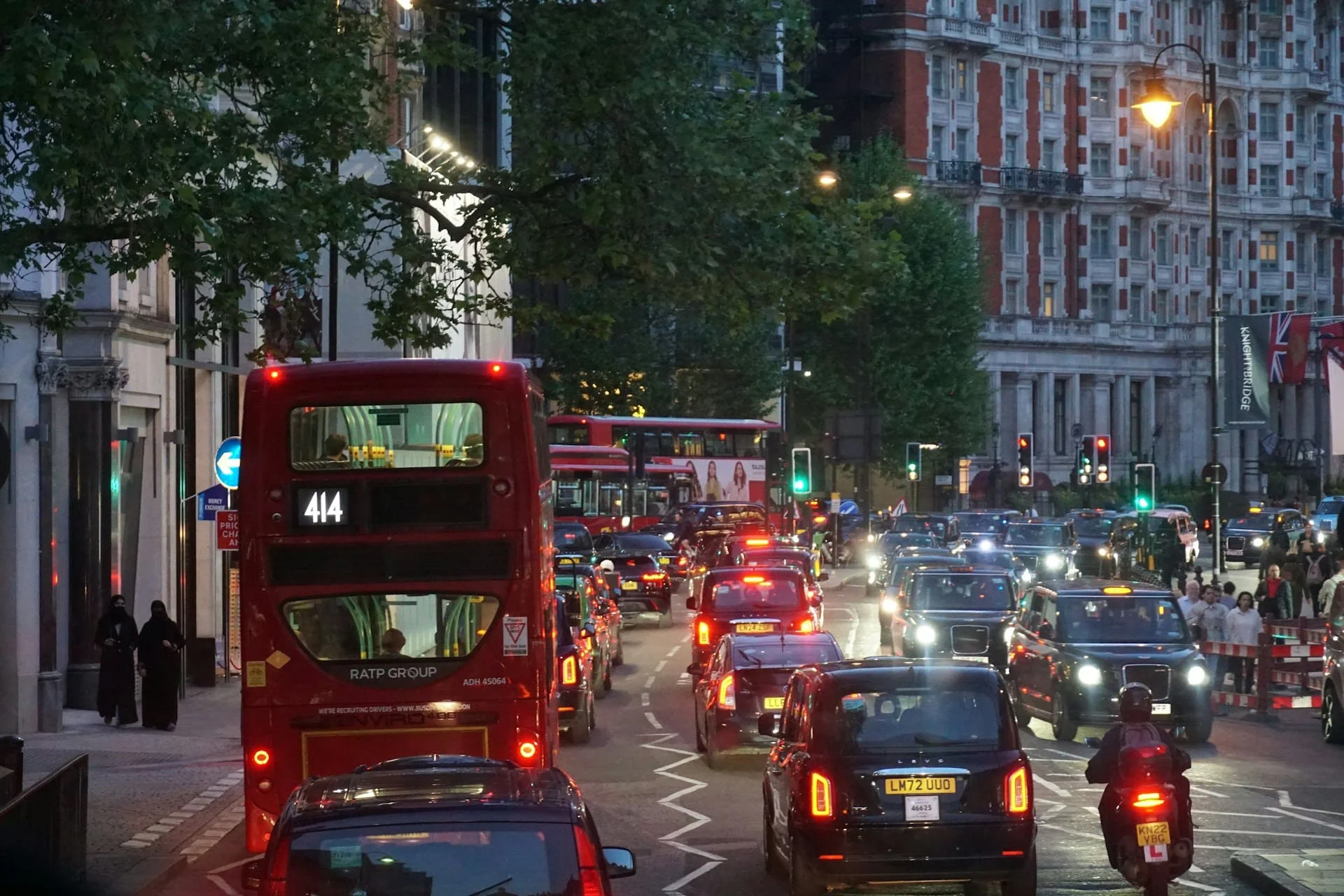 traffic in london which causes high air pollution