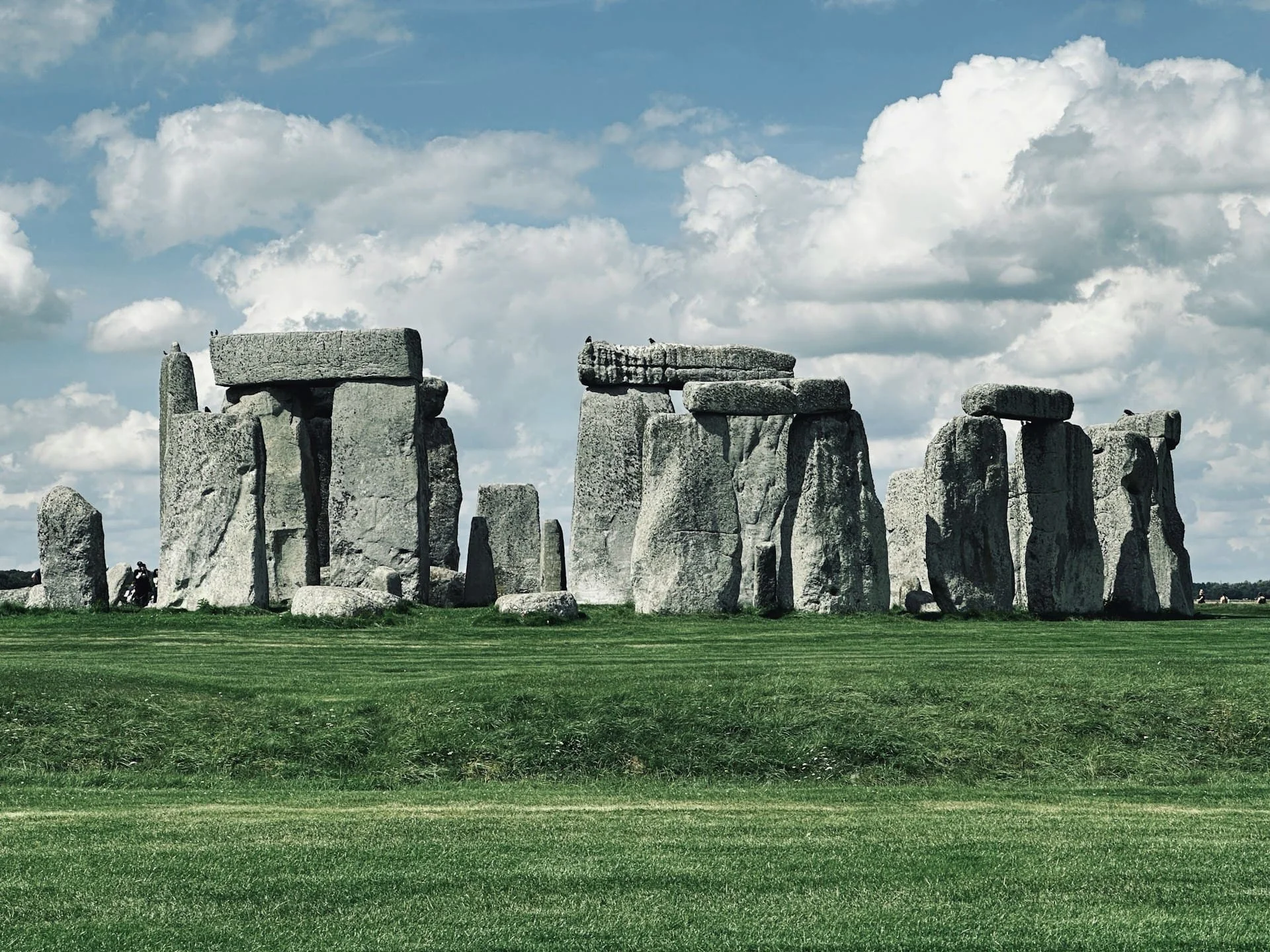 webp stonehenge