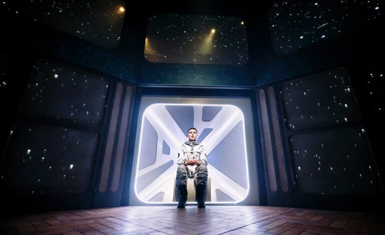 Flyby struggles to hold its course at Southwark Playhouse