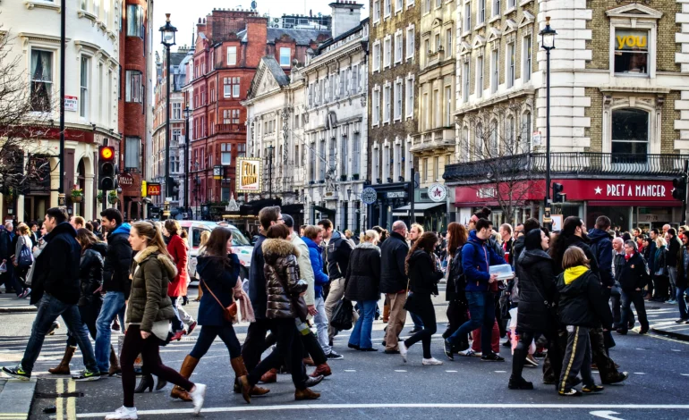 UK growth forecast cut reflected in busy London street as rising costs and economic pressure affect everyday life