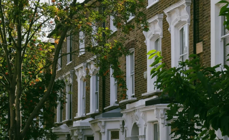 otakar hyps 8V1CX7kuH9E unsplash