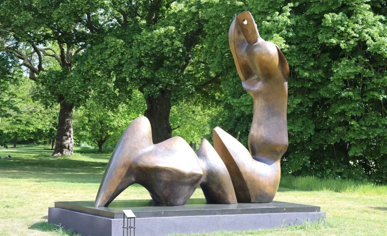 Henry Moore at Kew Gardens Makes for a Remarkable Day Out in London