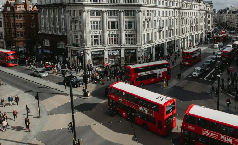 Westminster urges Sadiq Khan to address Oxford Street pedestrianisation concerns