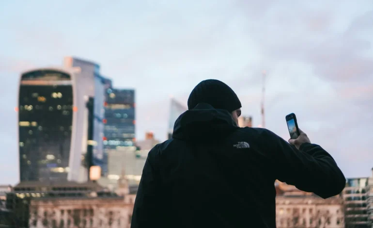 Phone thefts fall across London as Apple and Met Police make stolen devices harder to use