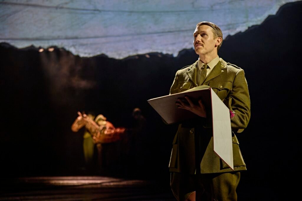 Chris Williams in War Horse 2026 at the National Theatre (c) Brinkhoff Moegenburg 1136 0827