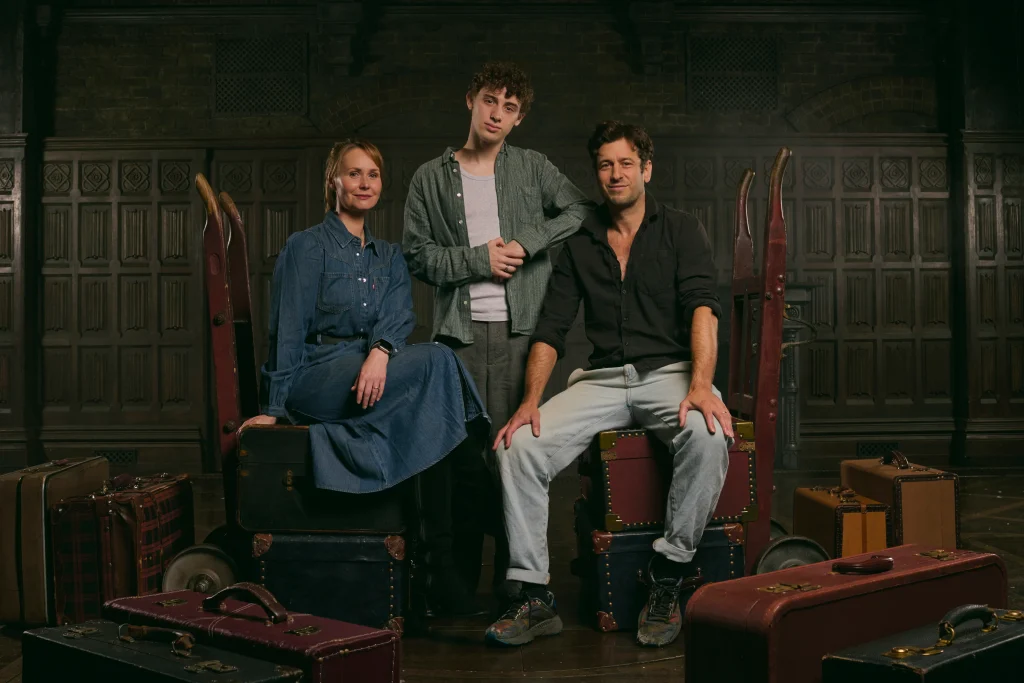 3. The Potters Zoë Rainey (Ginny), Ethan Rouse (Albus), David Ricardo Pearce (Harry),