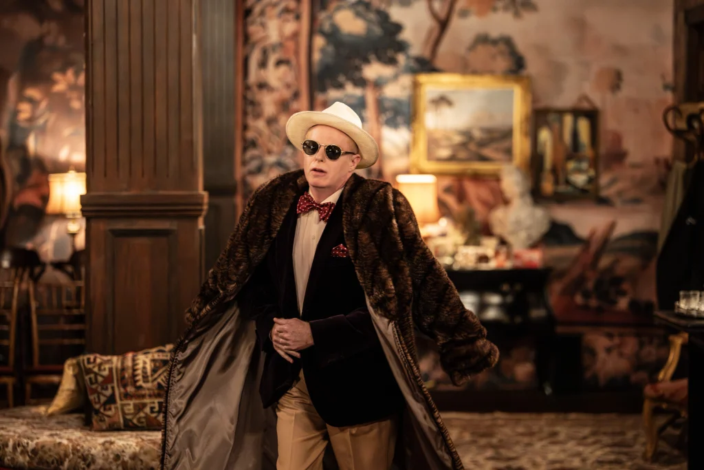 Jesse Tyler Ferguson (Truman Capote)